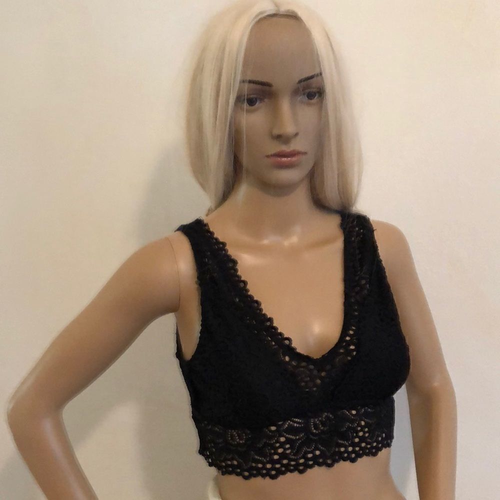 Poof Black Lace Unpadded Pull On V Neck Whimsagoth Fairy  Bra/ Bralette Size M